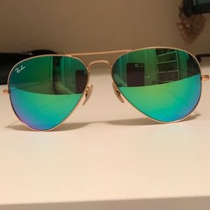 Green Ray Ban mirrored sunglasses